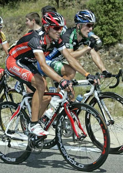 Alejandro Valverde, del equipo Caisse D'Epargne, durante la décima etapa del Tour de Francia disputada entre Tallard y Marsella, con un recorrido de 229 kilómetros - REUTERS - 18/07/2007