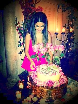 Justin Bieber le organiza a Selena Gomez su mejor fiesta de cumpleaños