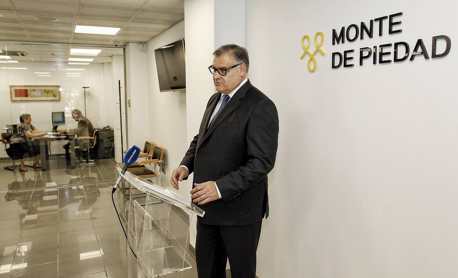 Fundación Bancaja en la primera oficina de Monte Piedad fuera Valencia - laverdad.es